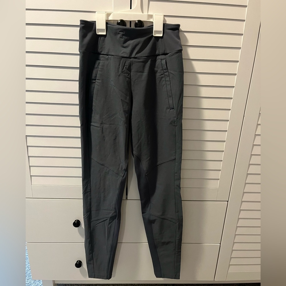 Athleta Headlands Hybrid Tight size 2